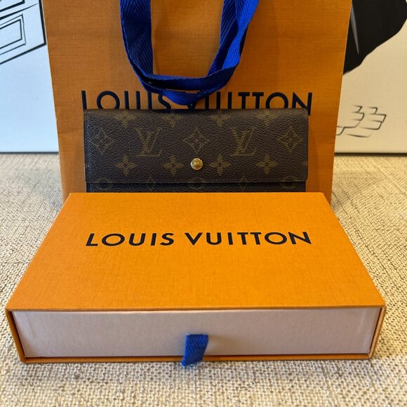 Louis Vuitton Sarah Bi-Fold Wallet - Picture 12 of 12